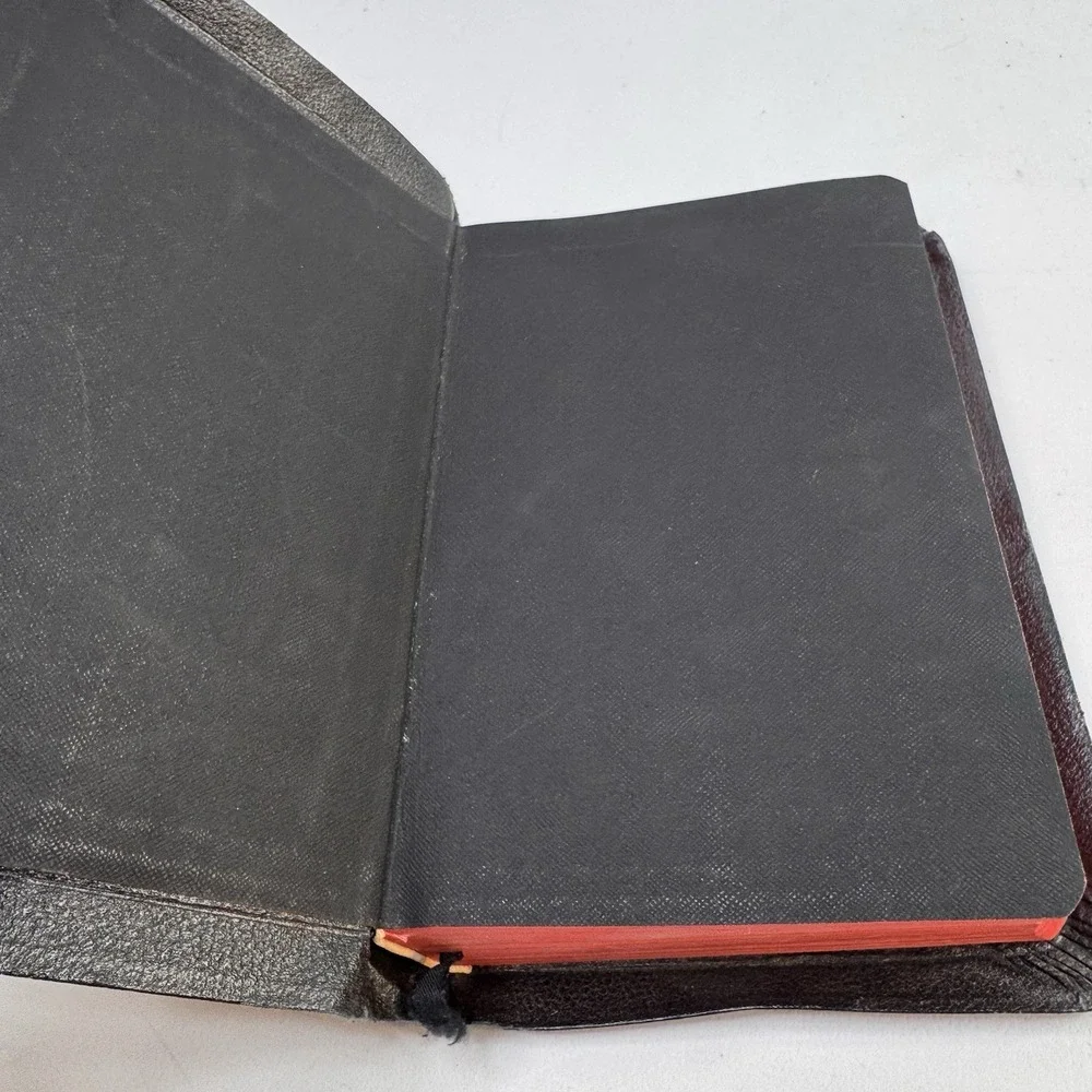 Holy Bible Old & New Testaments King James Pronouncing Version - Nelson's Series